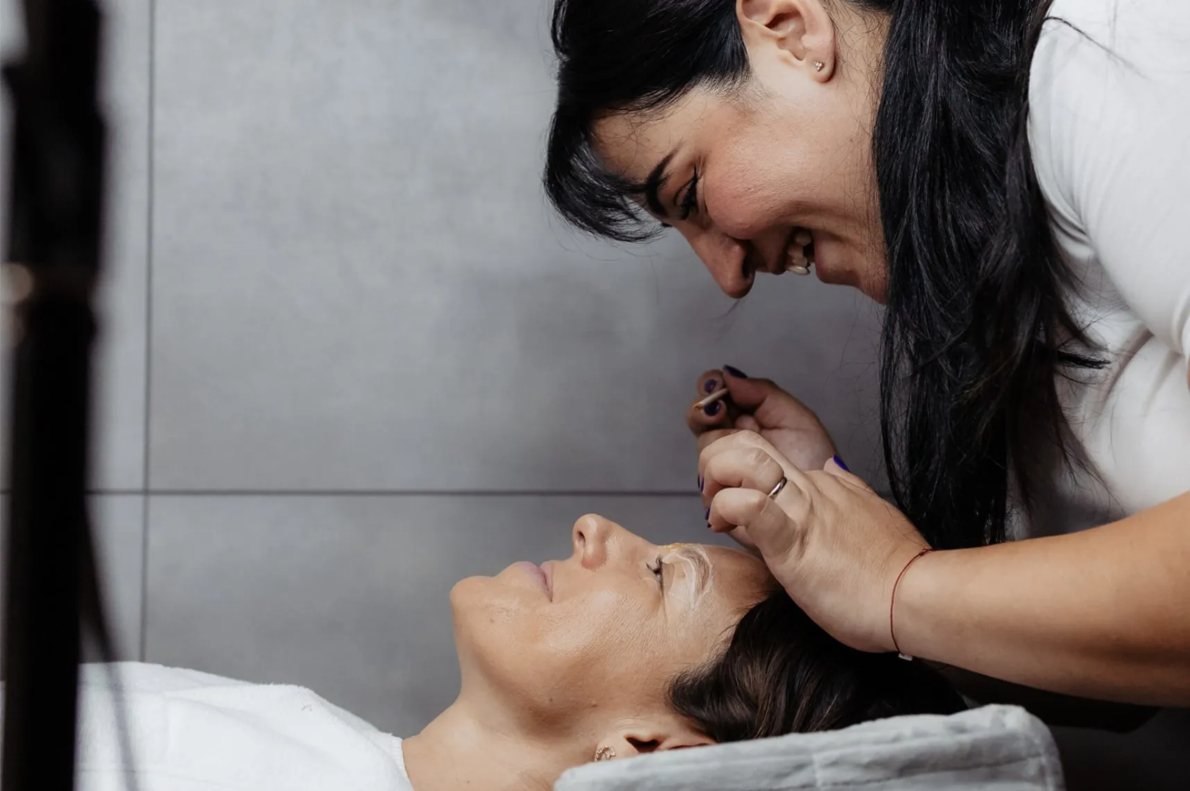 Behandlung · Brauen & Wimpern